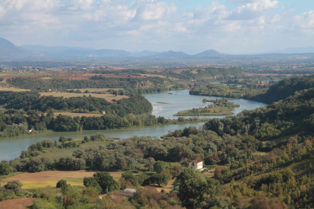 veduta del Tevere e del Lago di Nazzano nella Riserva naturale Nazzano Tevere Farfa